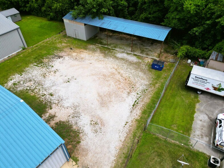 More Photos Of 10291 Robinson Dr, Tyler Industrial For Lease