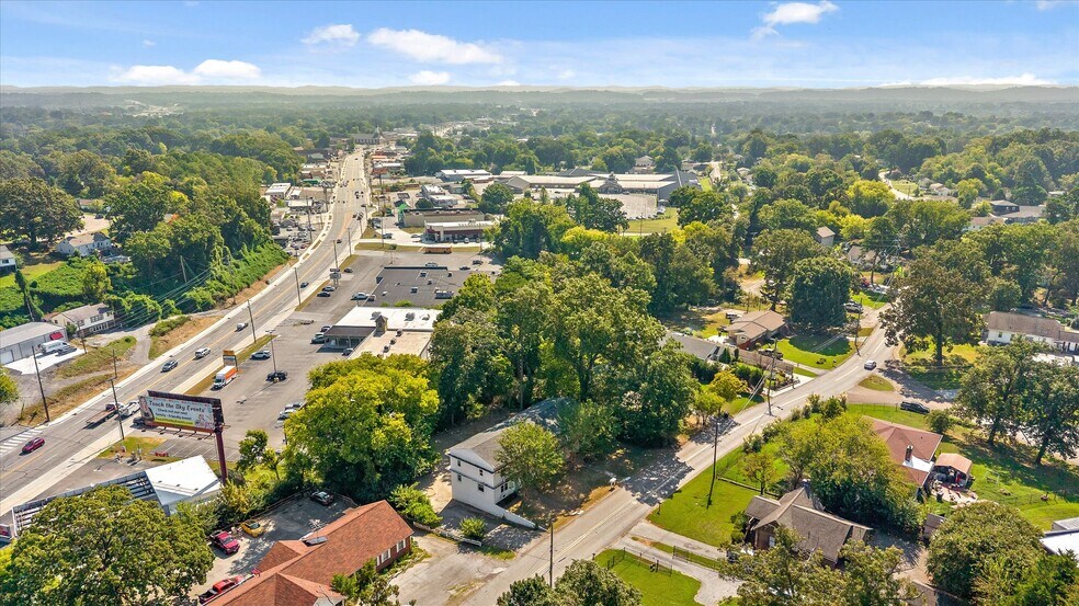More Photos Of 1026 Greenslake Rd, East Ridge Apartments For Sale