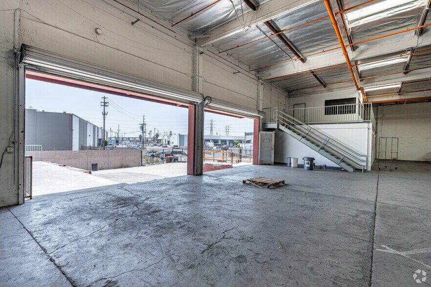 More Photos Of 1601 Perrino Pl, Los Angeles Manufacturing For Sale