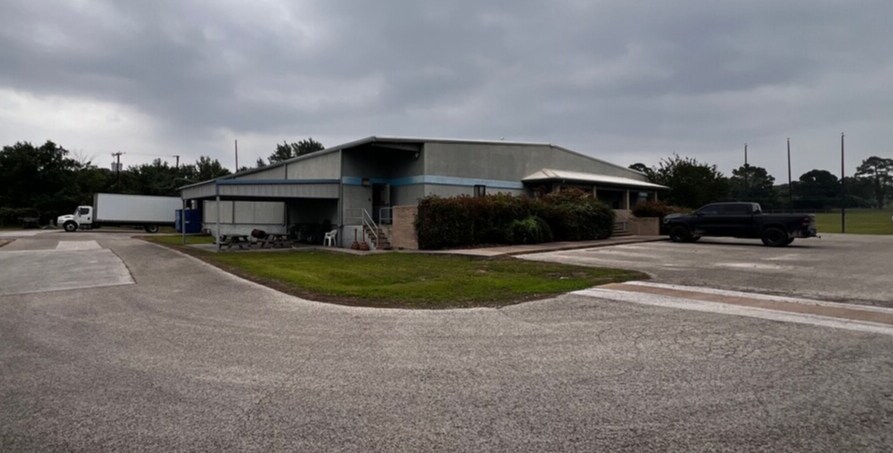 More Photos Of 1402 Hawthorne St, Bastrop Manufacturing For Lease