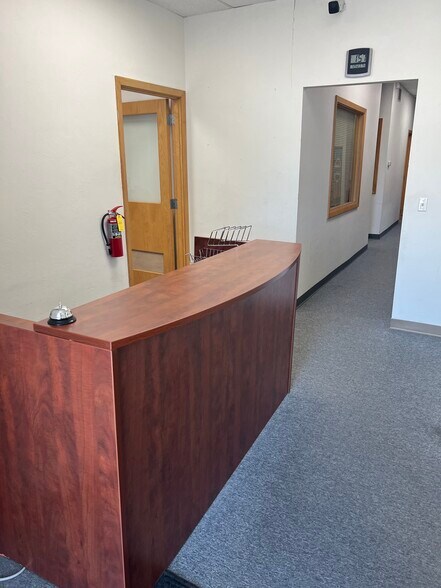 More Photos Of 1624 E Wisconsin Ave, Appleton Office For Sale