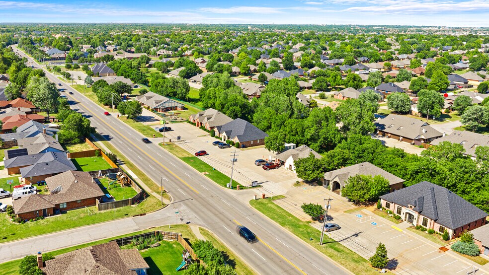 More Photos Of 14000 N Western Ave, Edmond Office For Sale
