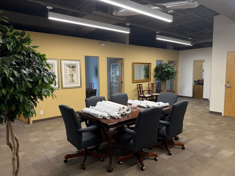 More Photos Of 1904 Monroe Dr NE, Atlanta Office For Lease
