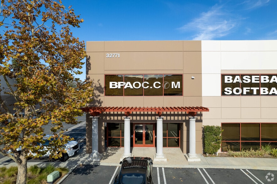 More Photos Of 32421-32423 Calle Perfecto, San Juan Capistrano Warehouse For Lease