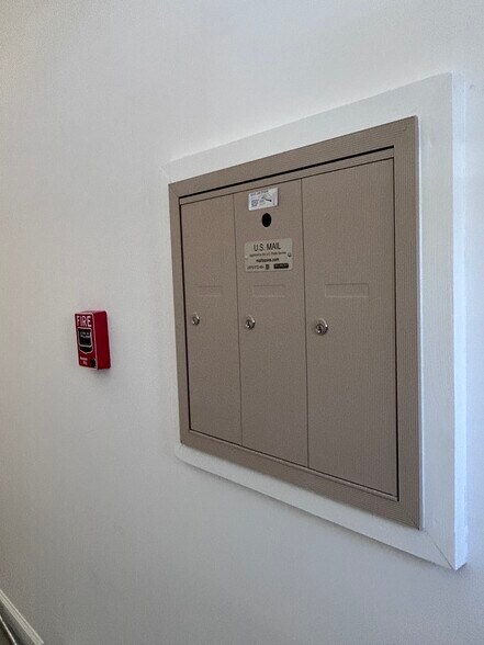 More Photos Of 1018-1020 S Orange Ave, Newark Storefront Retail Residential For Sale