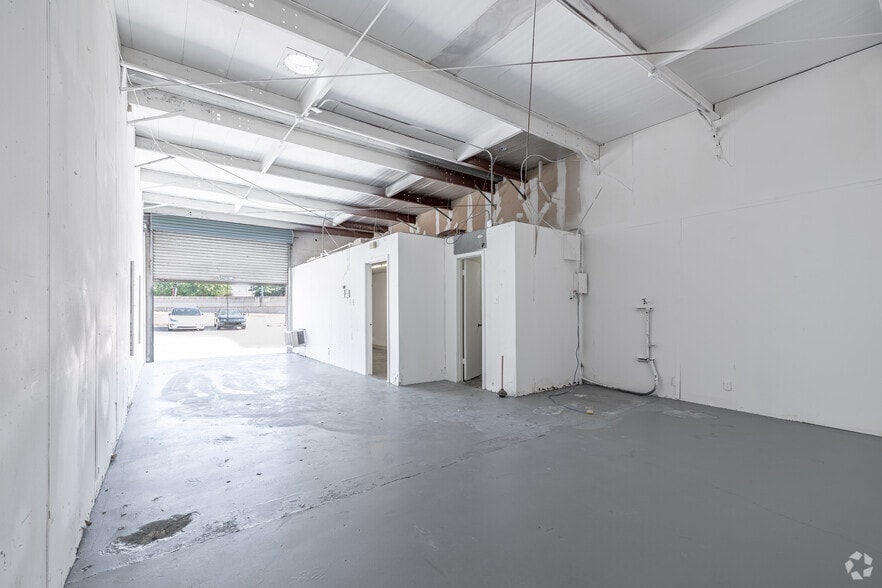 More Photos Of 10415 Perrin Beitel Rd, San Antonio Unknown For Lease