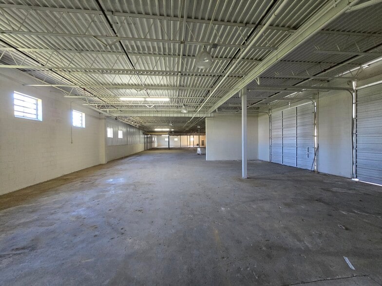More Photos Of 3021 NW Northwest Blvd, Gastonia Warehouse For Lease