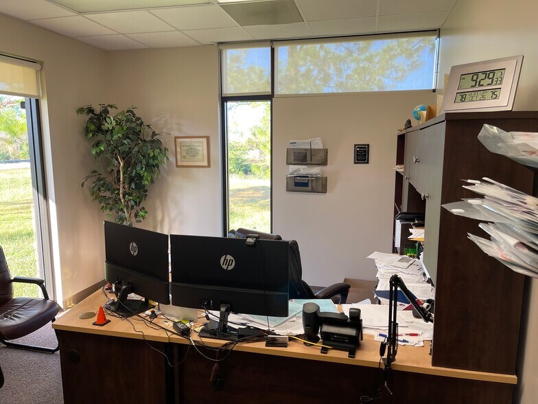 More Photos Of 3205 Beck Blvd, Naples Office For Sale