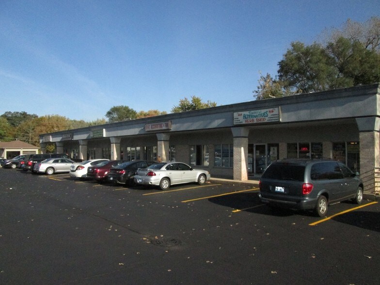 More Photos Of 1305-1385 N Lafox, South Elgin General Retail For Sale