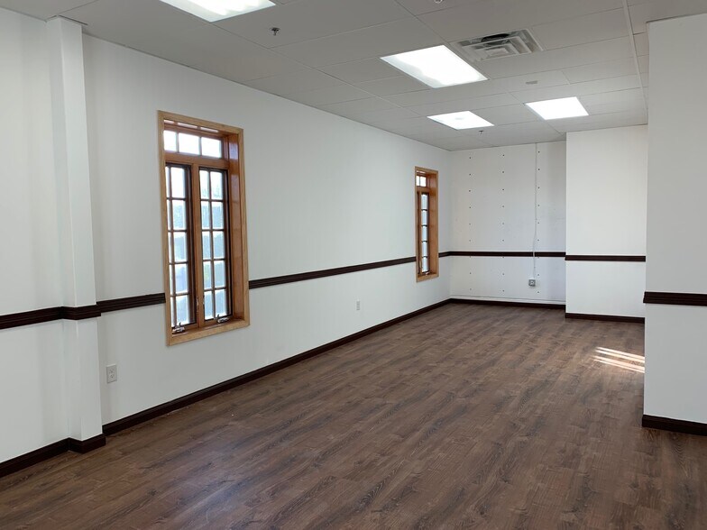 More Photos Of 1901 E Cesar Chavez St, Austin Loft Creative Space For Lease