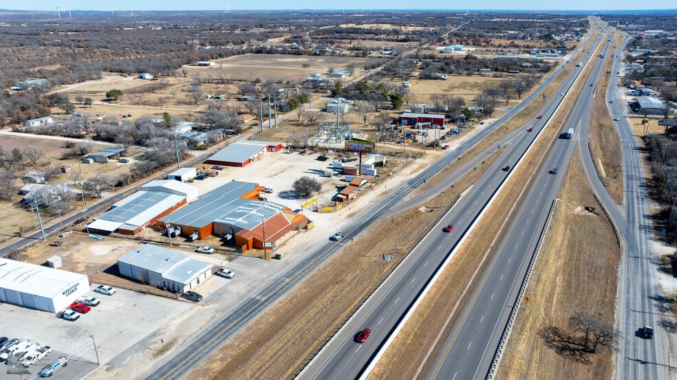 More Photos Of 302 N Access Rd, Clyde Showroom For Sale