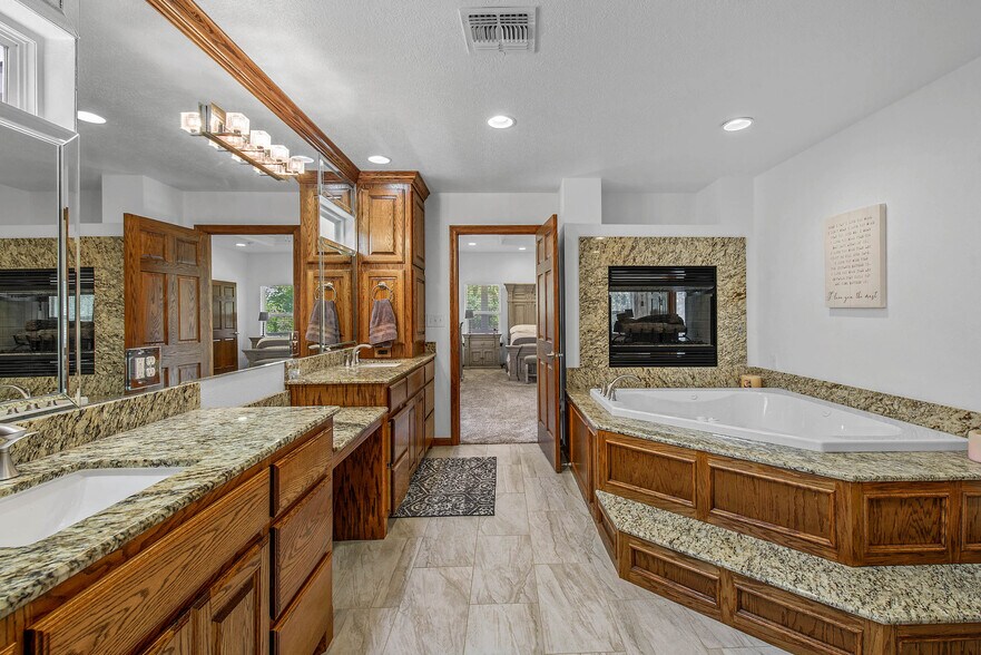 More Photos Of 13863 FM 2154 Rd, College Station Showroom For Sale
