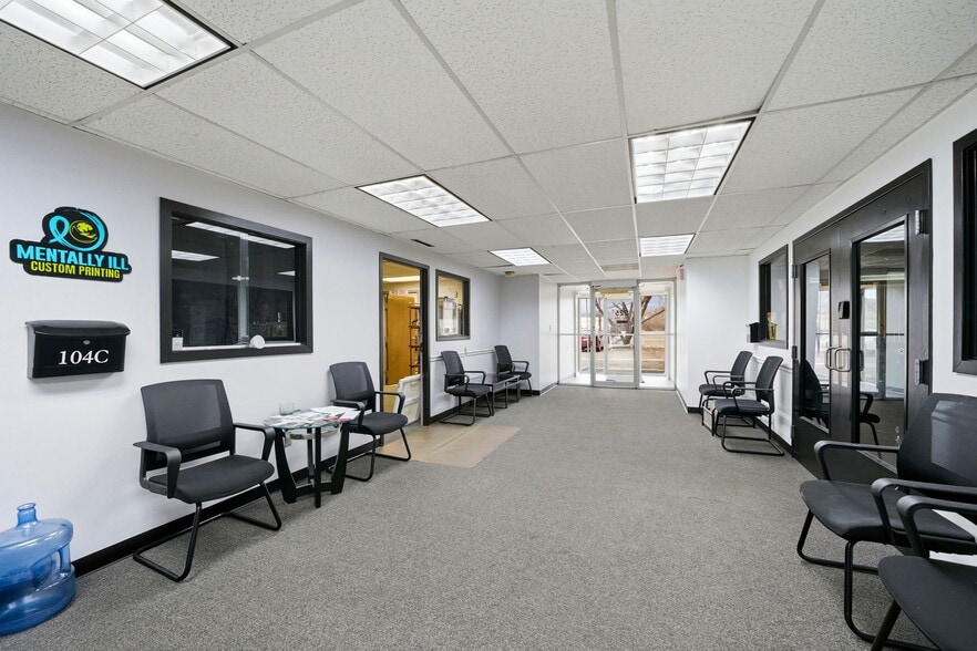 More Photos Of 225 S Academy Blvd, Colorado Springs Office For Sale