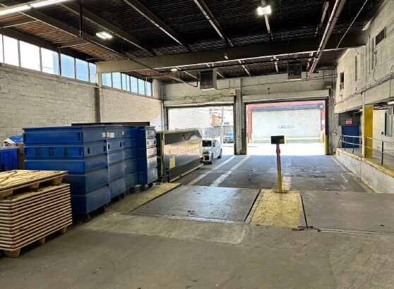 More Photos Of 30-10-30-30 Review Ave, Long Island City Distribution For Lease