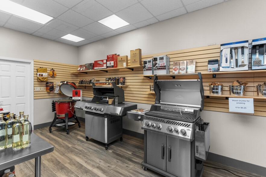 More Photos Of 109 Harmony Crossing, Eatonton Storefront Retail Office For Sale