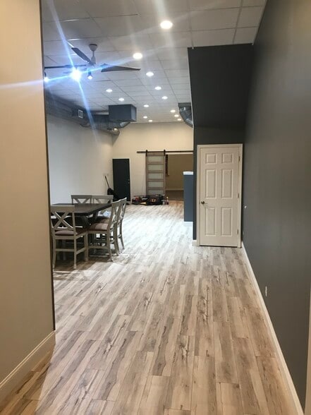 More Photos Of 809 N 2nd St, Philadelphia Storefront Retail Office For Sale