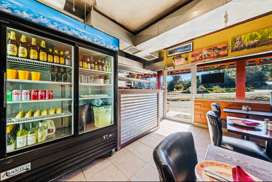 More Photos Of 9703 State Highway 281, Kelseyville Restaurant For Sale