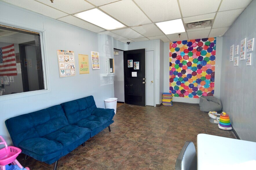 More Photos Of 1300 S Bolton St, Jacksonville Warehouse For Sale