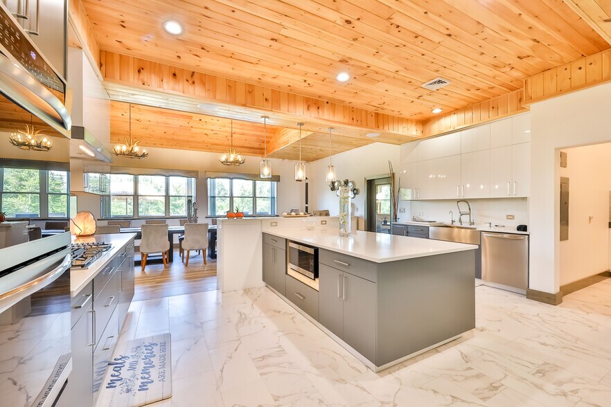 More Photos Of 19 Palsgraf Ct., Elka Park Showroom For Sale