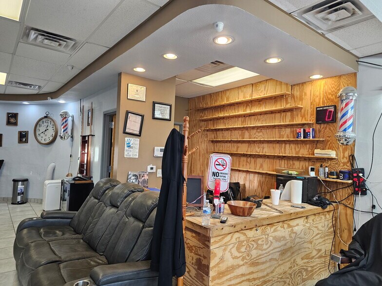 More Photos Of 724 S Eddy St, Pecos Storefront Retail Residential For Lease