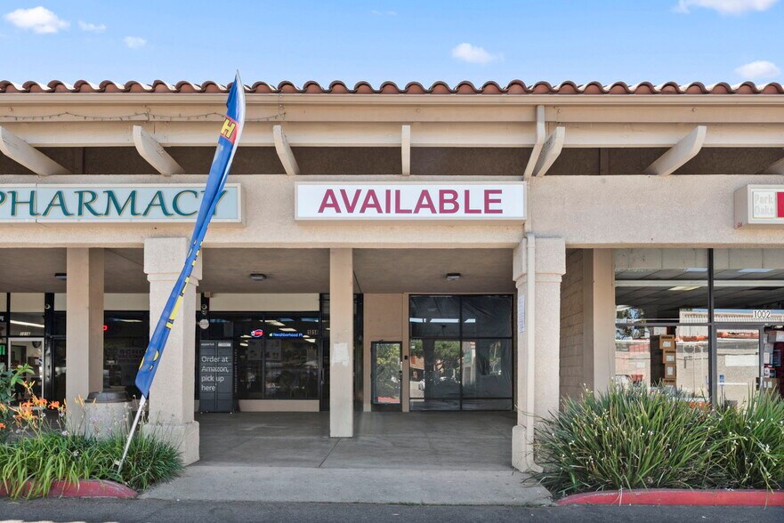 More Photos Of 1000-1086 E Avenida De Los Arboles, Thousand Oaks General Retail For Lease
