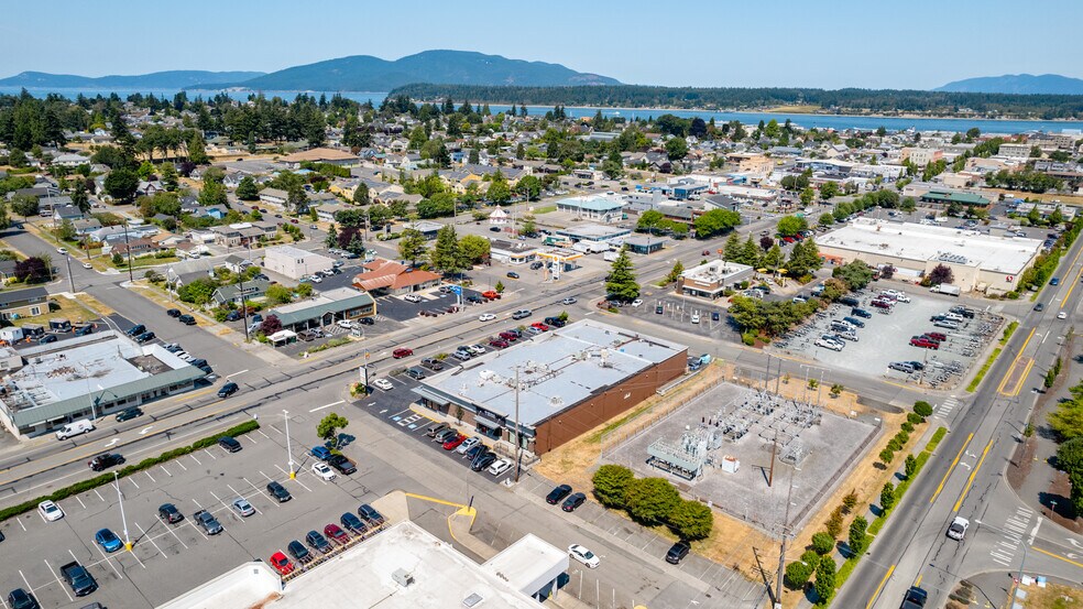 More Photos Of 1419 Commercial Ave, Anacortes Storefront For Sale