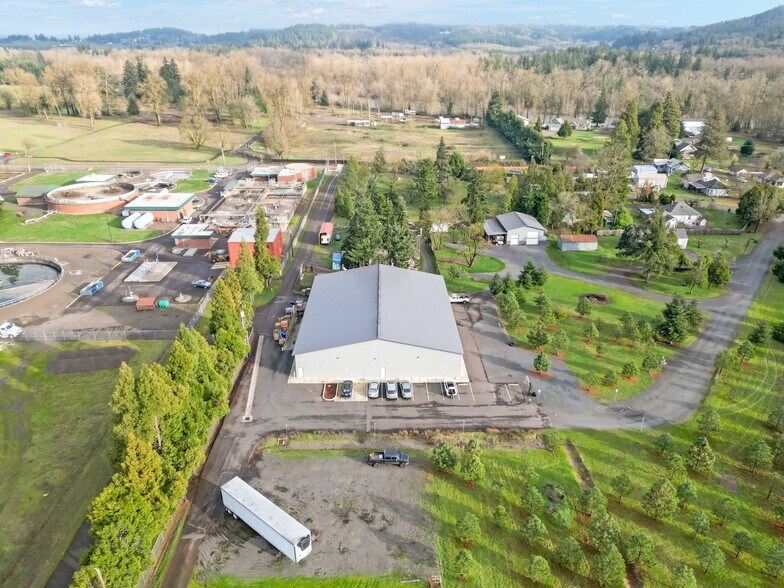 More Photos Of 33000 Tennessee, Lebanon Distribution For Sale