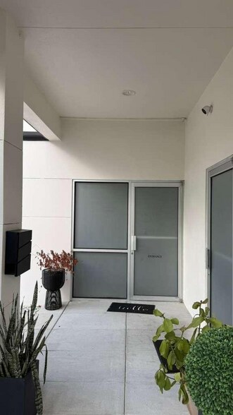 More Photos Of 608 S Tampania Ave, Tampa Medical For Lease