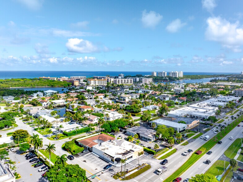 More Photos Of 3198 N Federal Hwy, Boca Raton Storefront Retail Office For Lease