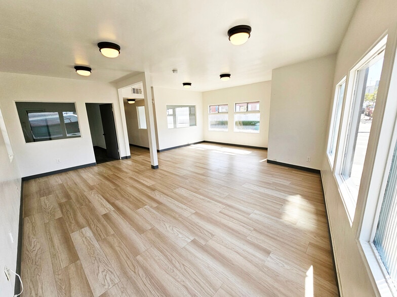 More Photos Of 5540-5548 El Cajon Blvd, San Diego General Retail For Lease