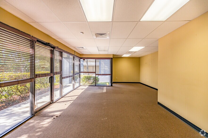 More Photos Of 5101 NW 21st Ave, Fort Lauderdale Light Distribution For Lease