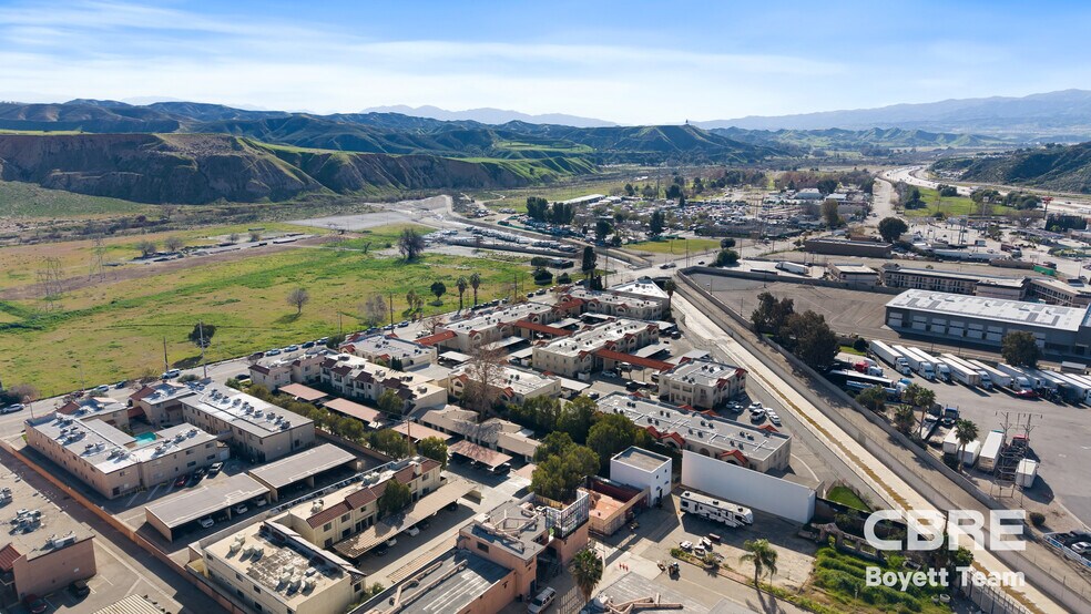 More Photos Of 31657 Ridge Route Rd, Castaic Apartments For Sale