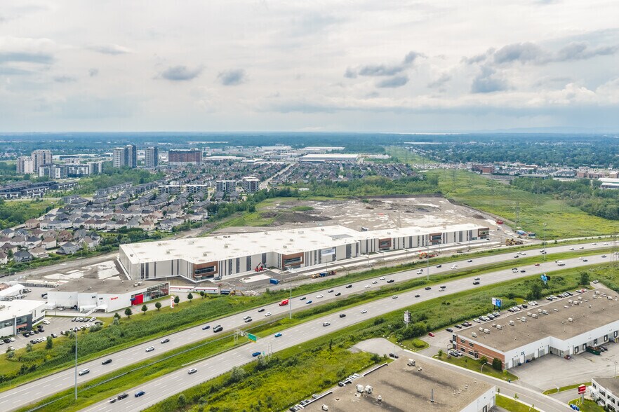 More Photos Of Crt Corporatif Laval, Laval Unknown For Lease