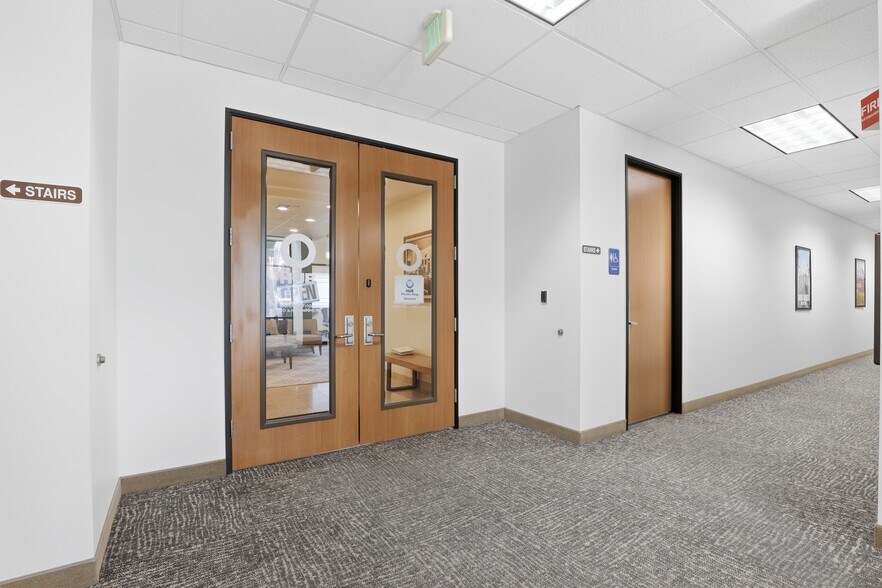 More Photos Of 3911 Castlevale Rd, Yakima Office For Lease