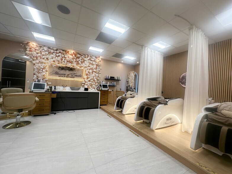 More Photos Of 7225 Melrose Ave, Los Angeles Medical For Lease