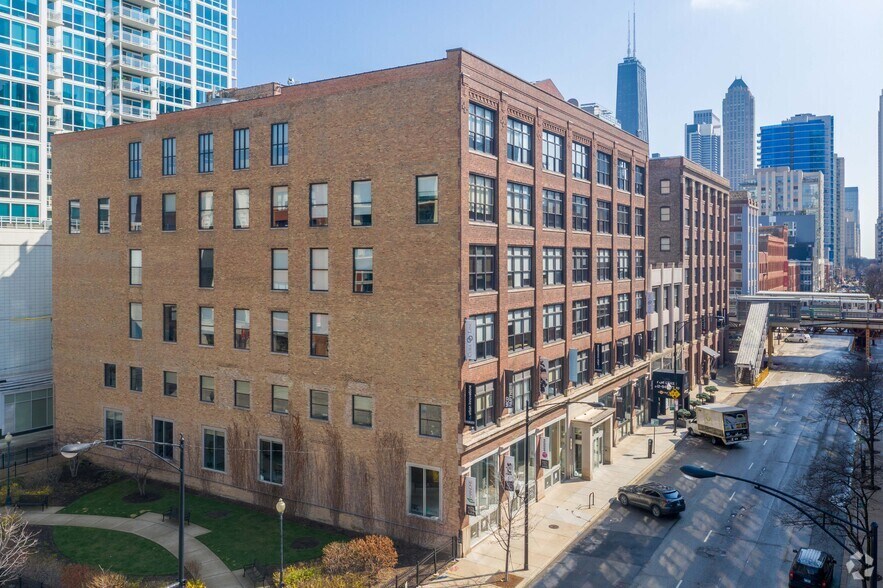 Primary Photo Of 314 W Superior St, Chicago Loft Creative Space For Lease