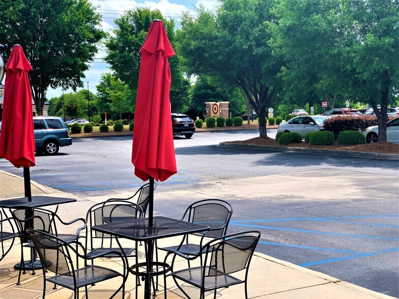 More Photos Of 5076 Sunset Blvd, Lexington Storefront Retail Office For Lease