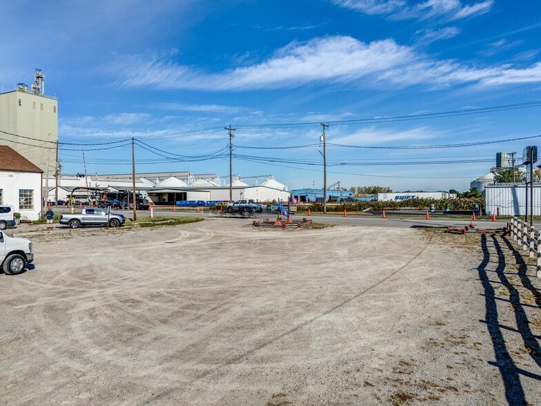 More Photos Of 322 Illinois Ave, Maumee Warehouse For Sale