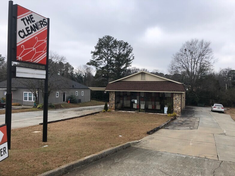 More Photos Of 2310 Lawrenceville Hwy, Decatur Freestanding For Lease