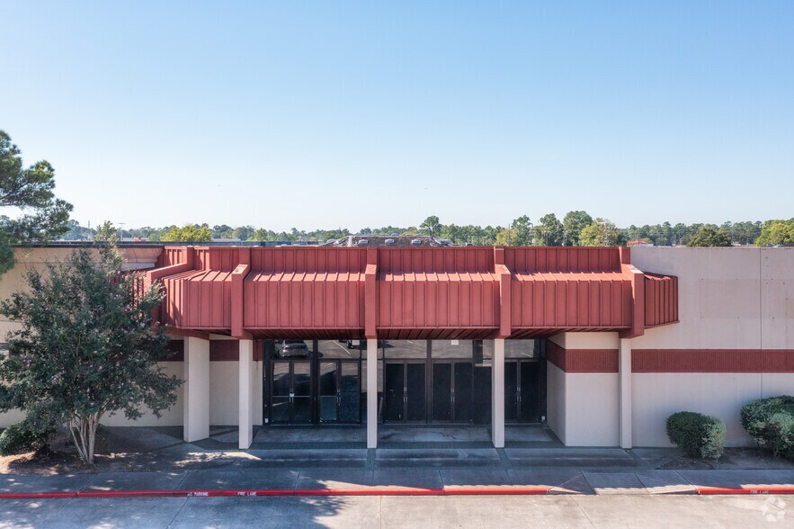 More Photos Of 100-200 Cypresswood Dr, Spring Freestanding For Lease