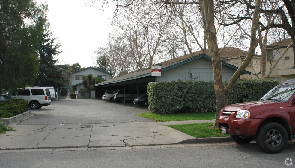 More Photos Of 580 Stoney Ct, Gilroy Apartments For Sale