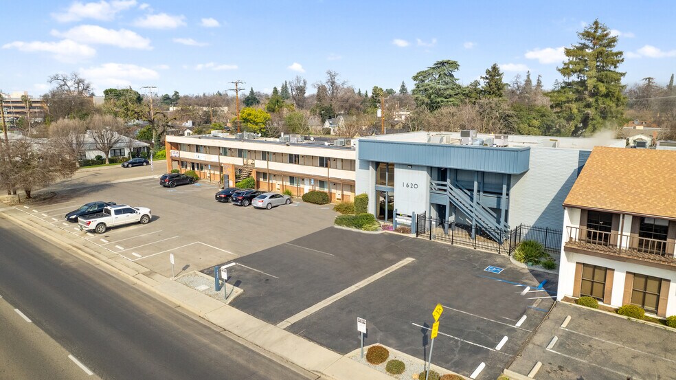 More Photos Of 1620 W Mineral King Ave, Visalia Office For Sale
