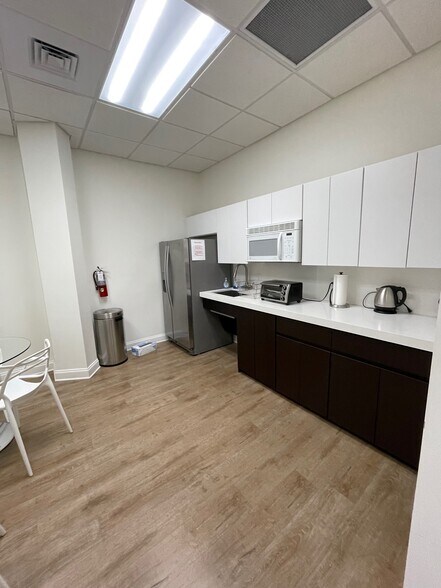 More Photos Of 803-1003 Shotgun Rd, Sunrise Research And Development For Lease