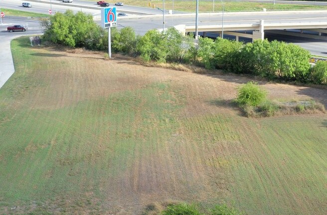 More Photos Of 748 Hot Wells Blvd, San Antonio Land For Sale