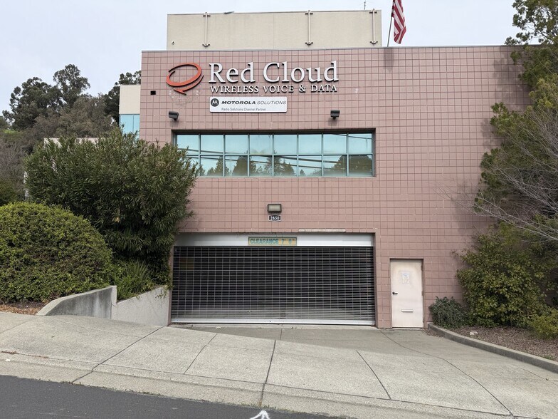 More Photos Of 2850 Camino Diablo, Walnut Creek Light Manufacturing For Lease