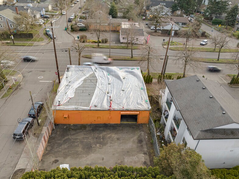 More Photos Of 6739 SE Powell Blvd, Portland Auto Repair For Sale