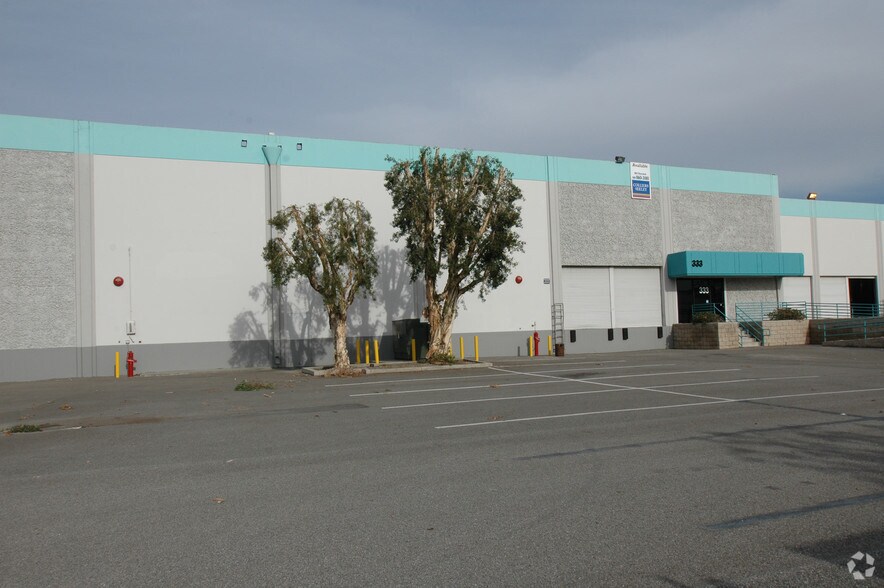 More Photos Of 325-337 N Baldwin Park Blvd, City of Industry Warehouse For Lease