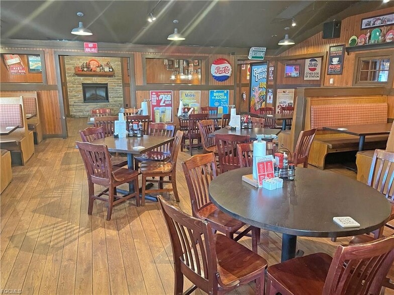 More Photos Of 12148 S Cleveland Ave, Fort Myers Restaurant For Sale