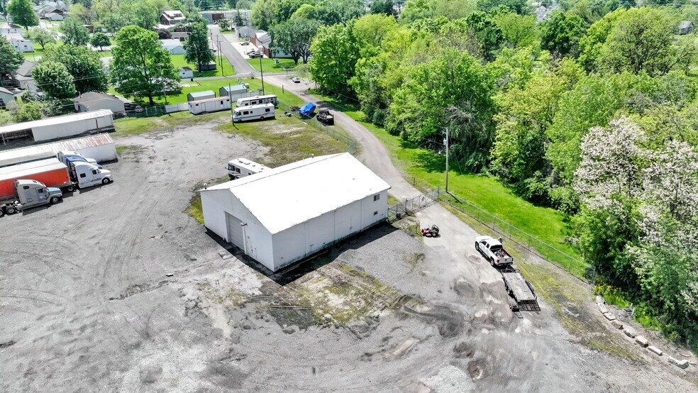 More Photos Of 127 Basin St, Hebron Warehouse For Sale