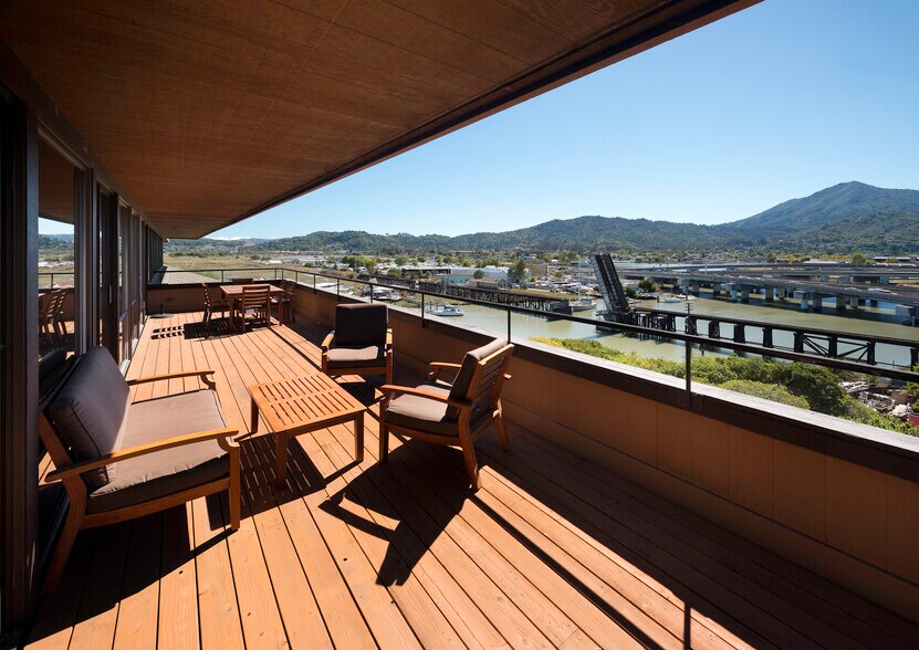 More Photos Of 80 E Sir Francis Drake Blvd, Larkspur Office For Lease